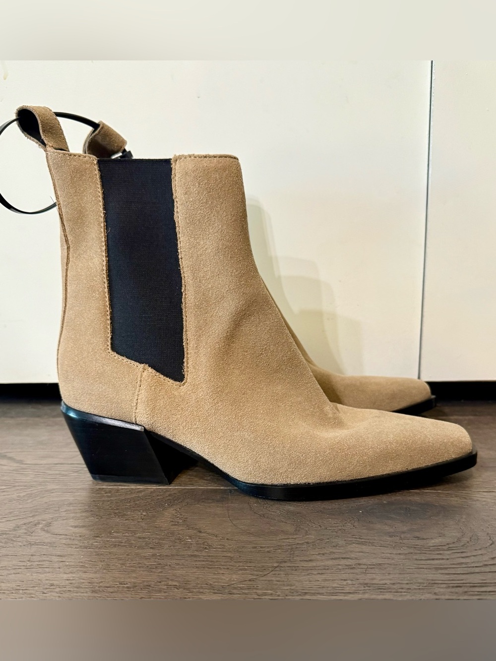 rag & bone Suede Chelsea Ankle Boots in Tan - NWT